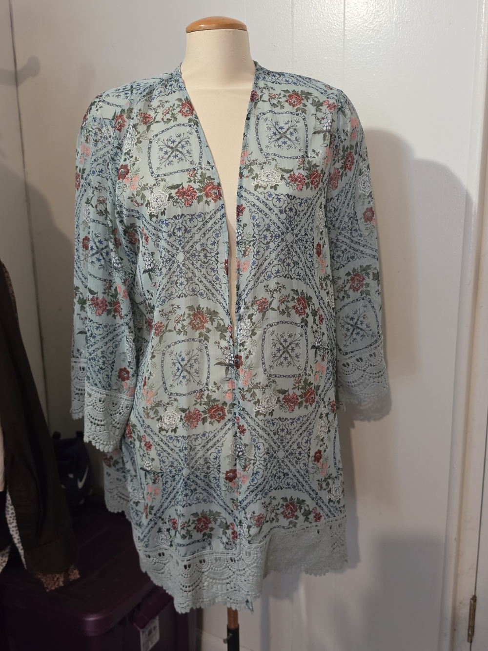 Light Blue Floral Lace-Trim Kimono Jacket - Women